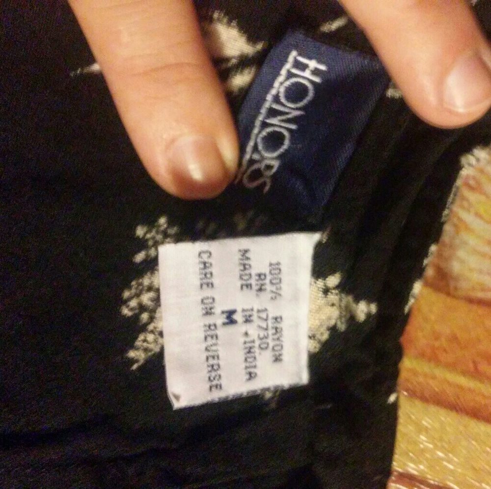 💜Spring Skirt 🌷 - Picture 2 of 2
